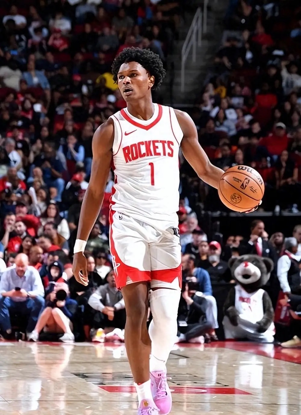 休斯敦火箭赛前主帅复盘，志在社区盾名次提升，压力陡增，身体对抗强度拉满的简单介绍